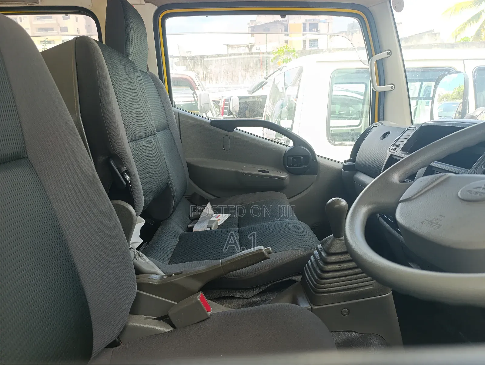 Mitsubishi Fuso Canter Double Cabin