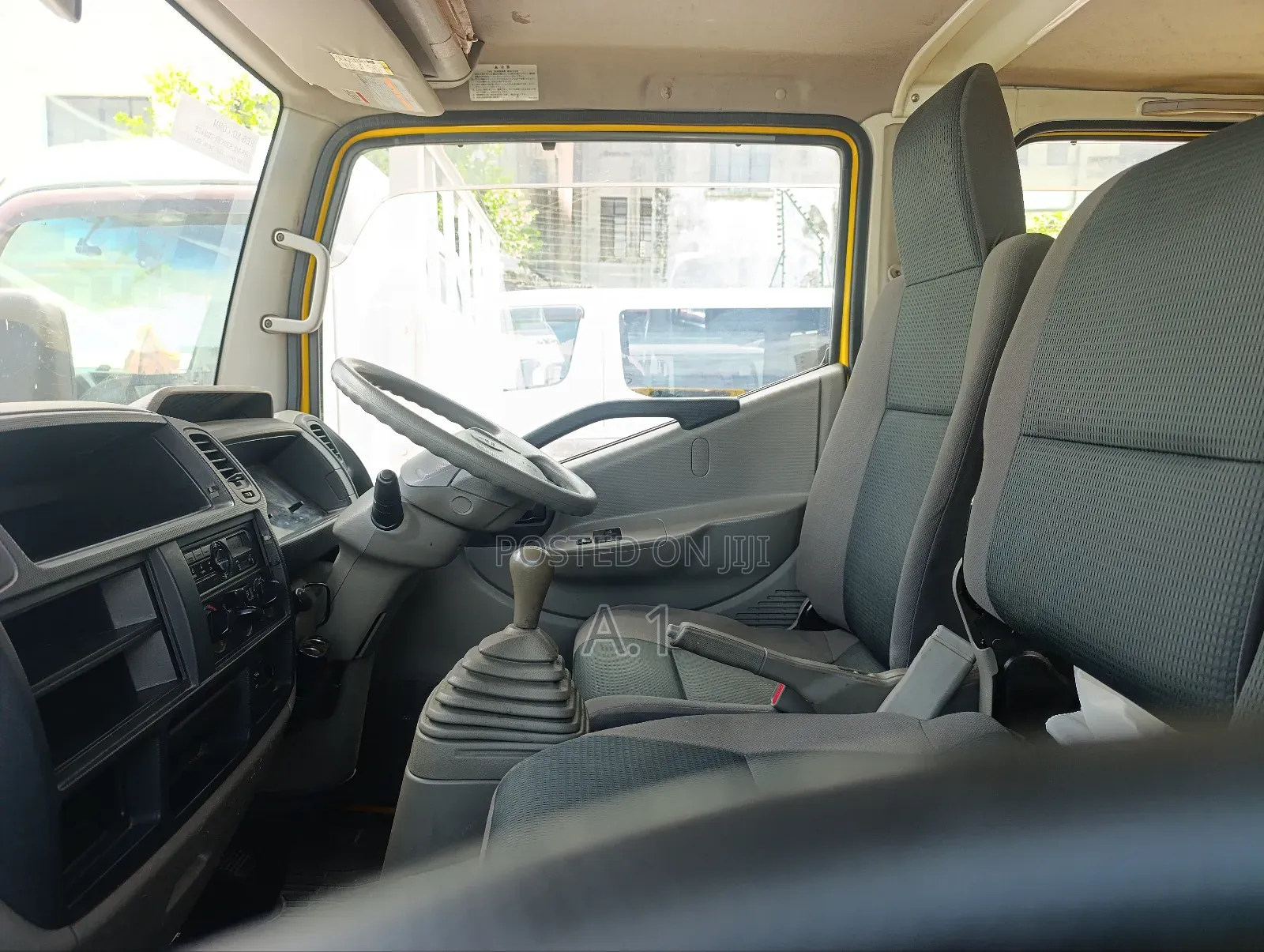 Mitsubishi Fuso Canter Double Cabin