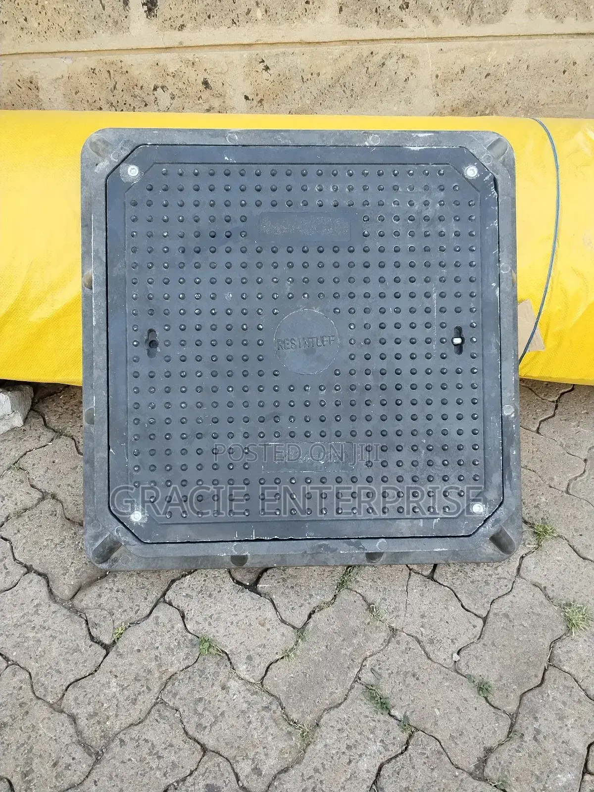 Heavy Duty Lockable Reinforced Manhole Cover