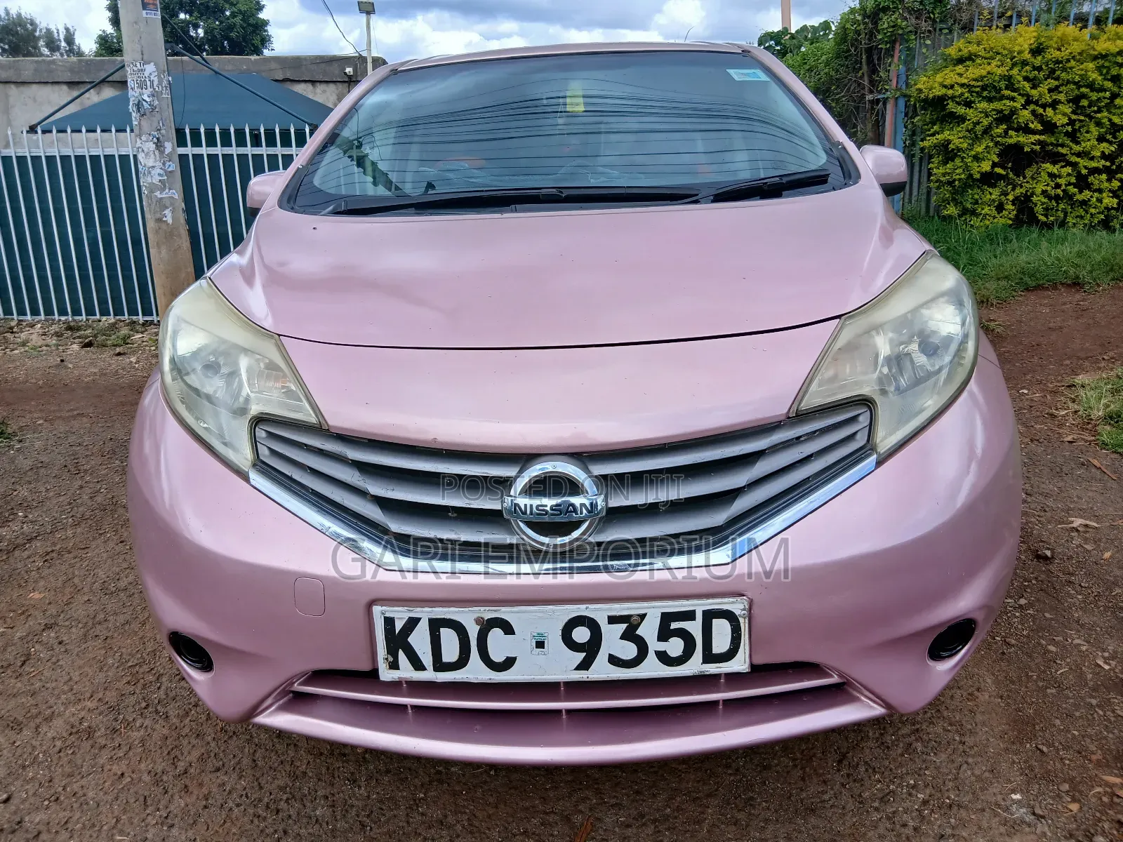 Nissan Note 2014 Pink