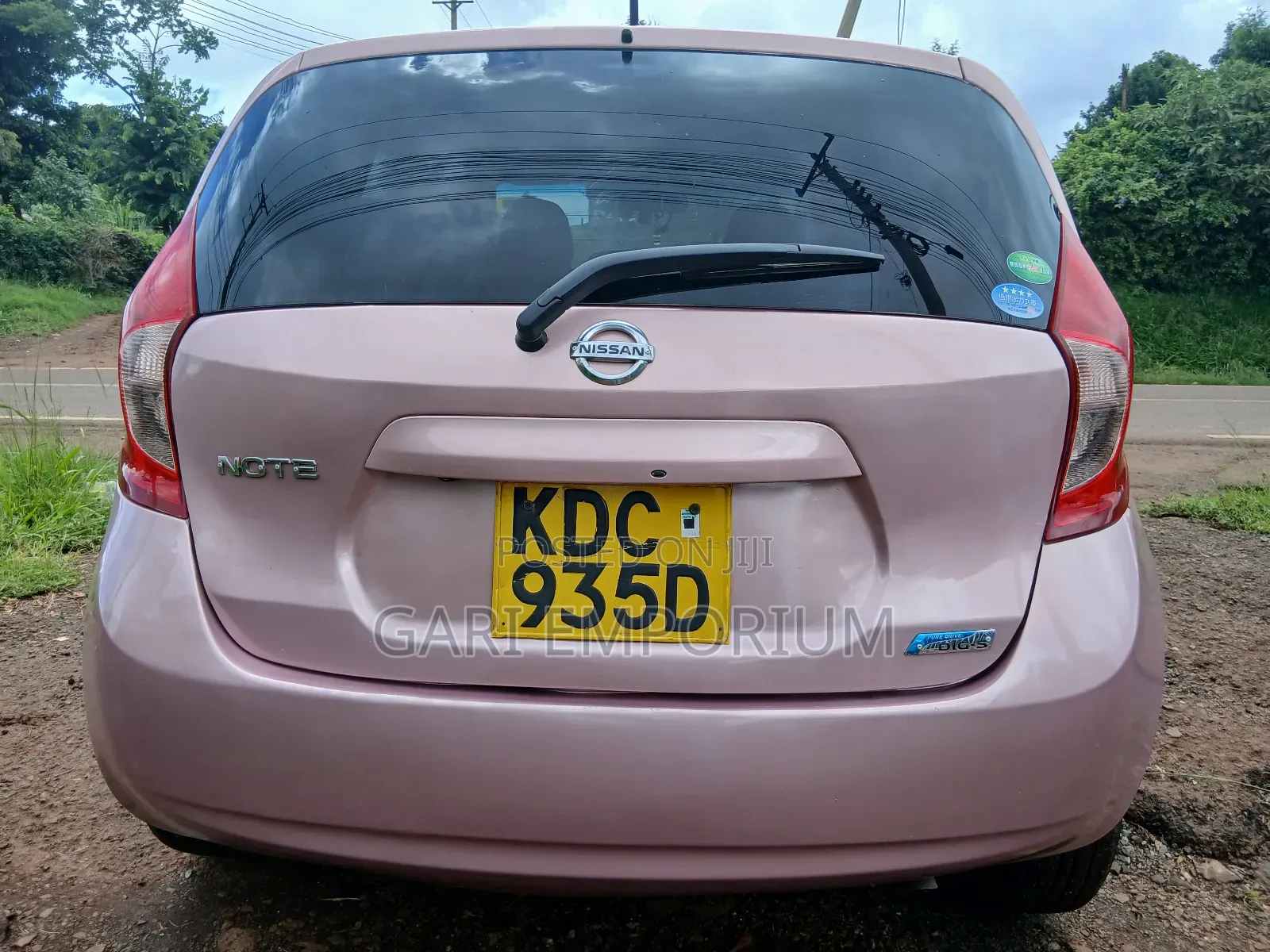 Nissan Note 2014 Pink