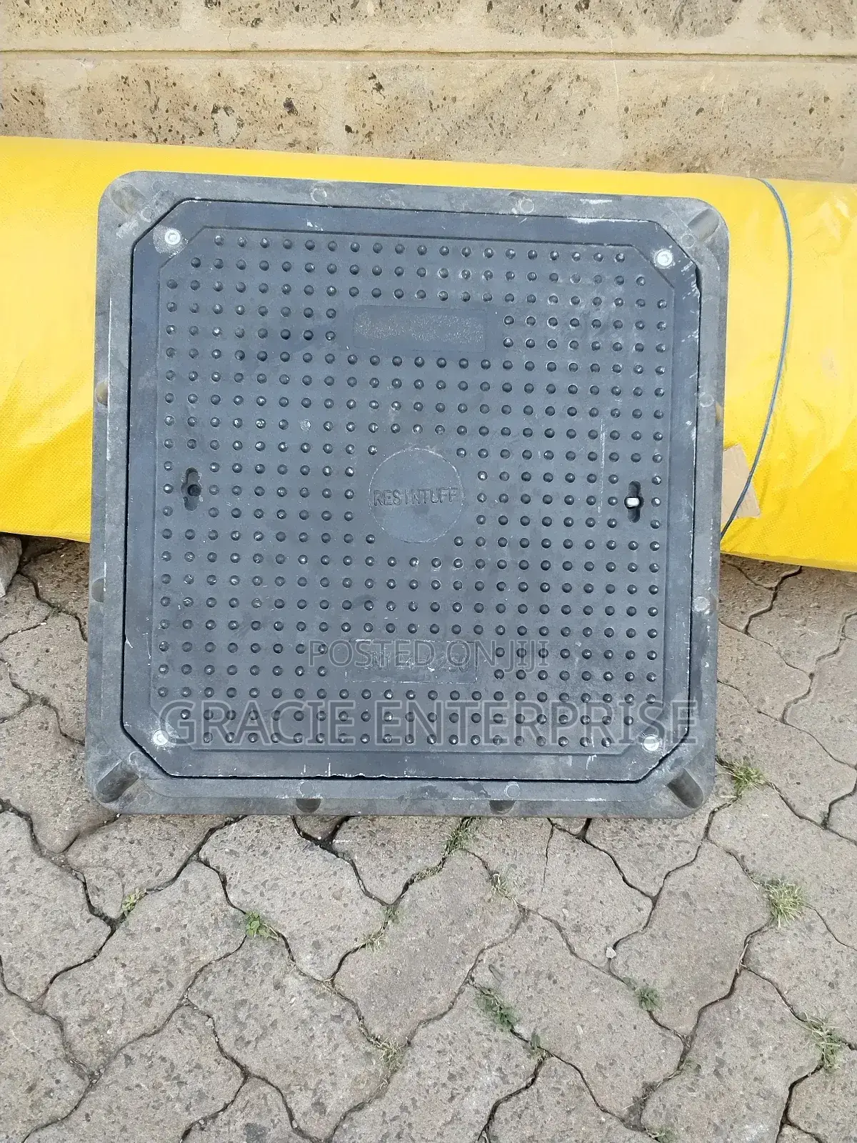 Heavy Duty Lockable Reinforced Manhole Cover