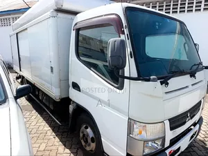 Mitsubishi Fuso Food Truck
