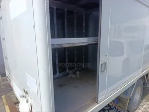 Mitsubishi Fuso Food Truck