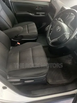 Toyota Noah 2018 White