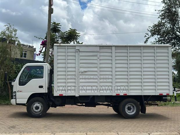 Isuzu NPR 2012 - thumbnail 6
