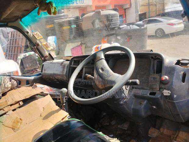 Mitsubishi Canter - thumbnail 4