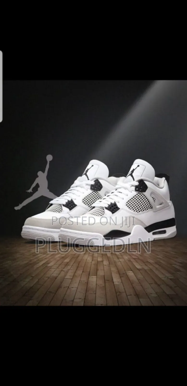 Jordan 4 Retro Sneakers