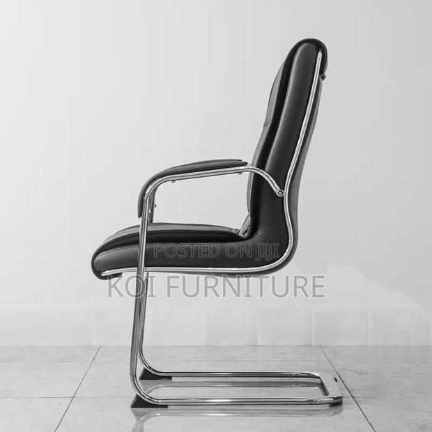 Office Chair : Executive Black Visitor Office Seat - thumbnail 5
