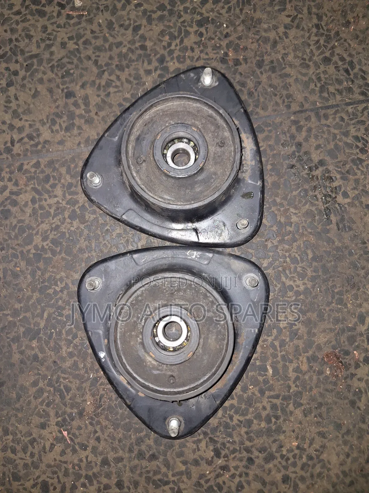 Subaru Legacy 2005 Front Shock Mountain