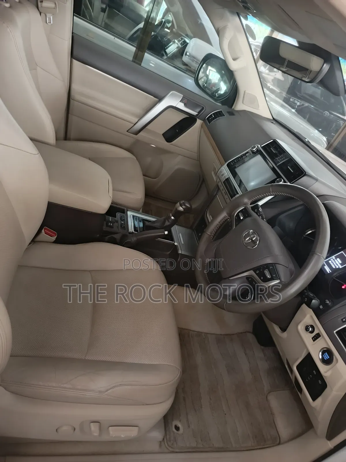 Toyota Land Cruiser Prado 2019 White