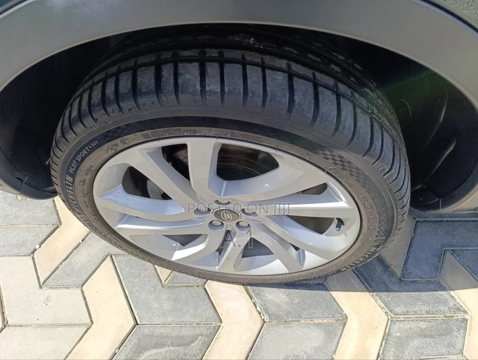 Land Rover Discovery Sport HSE 2019 Green
