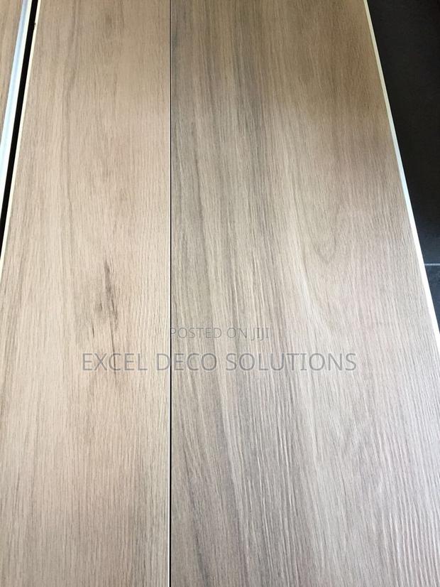SPC Flooring – Waterproof and Durable Planks for Home and Office