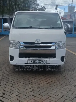 Toyota HiAce 2014 White