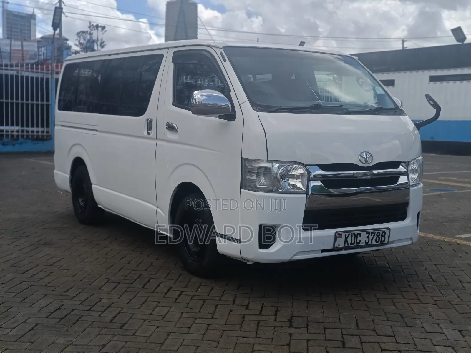 Toyota HiAce 2014 White