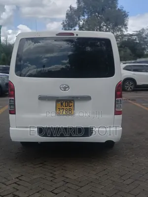 Toyota HiAce 2014 White