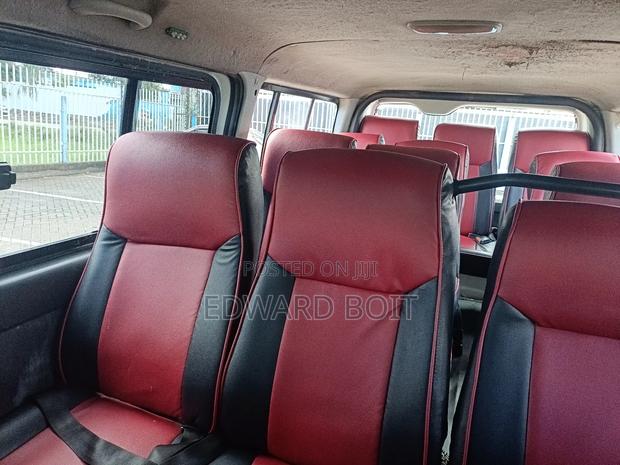 Toyota HiAce 2014 White - thumbnail 7