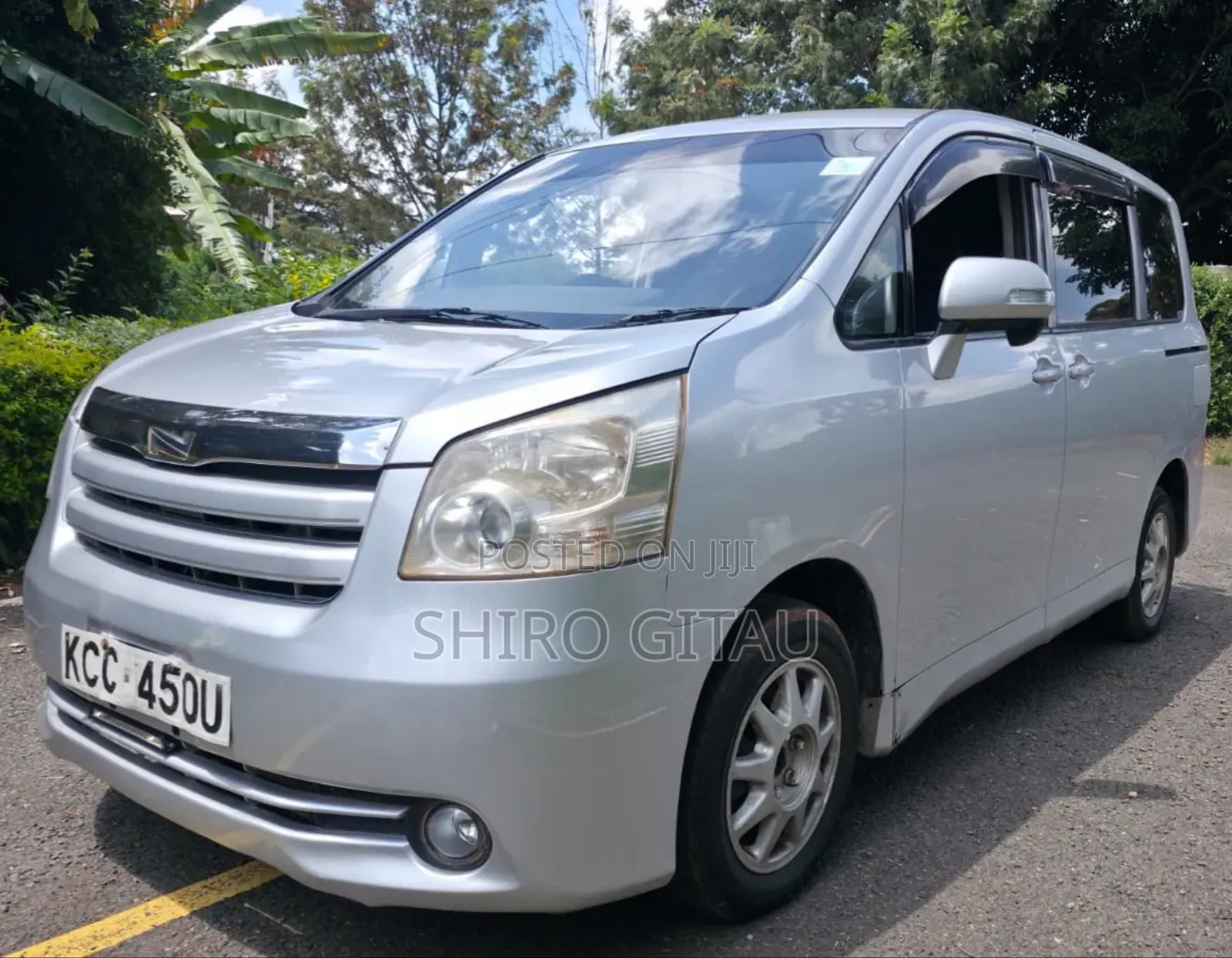 Toyota Noah 2008 Silver