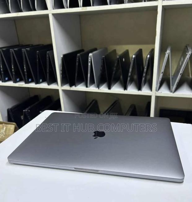 Laptop Apple MacBook Pro 2016 16GB Intel Core i7 SSD 512GB