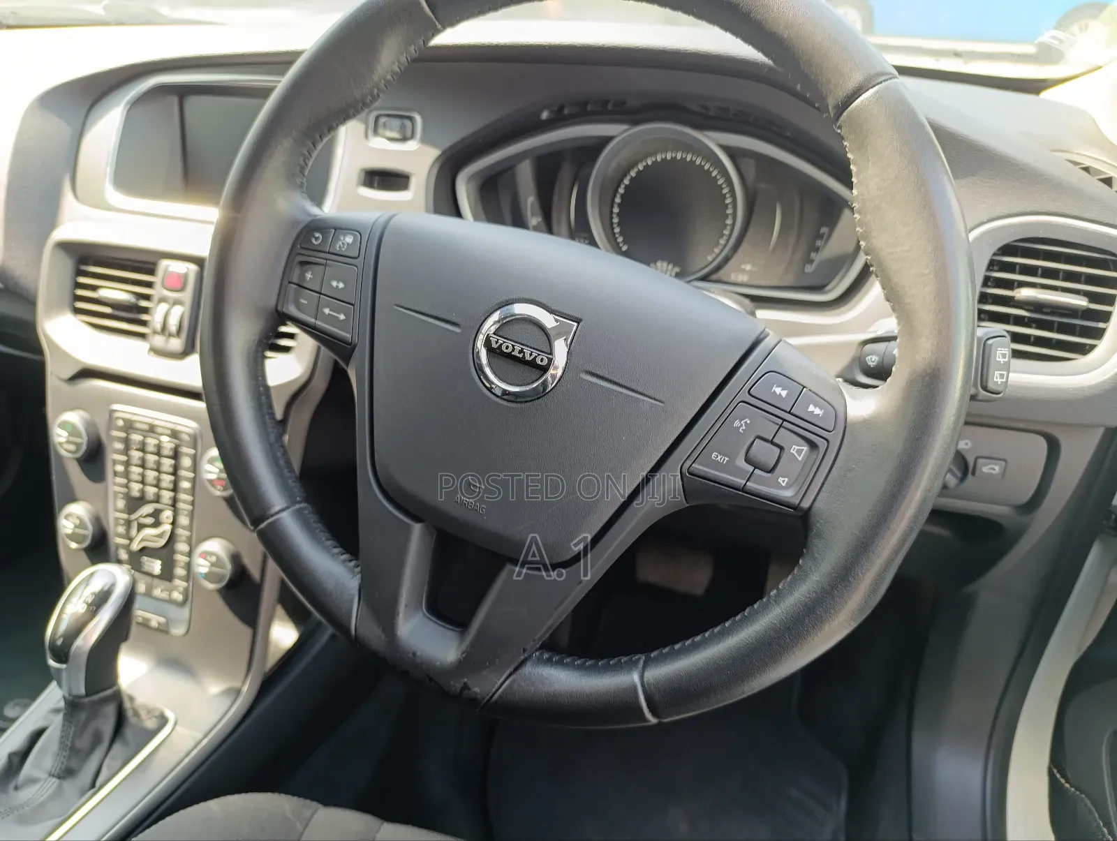 Volvo V40 2018 White