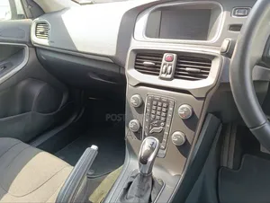 Volvo V40 2018 White