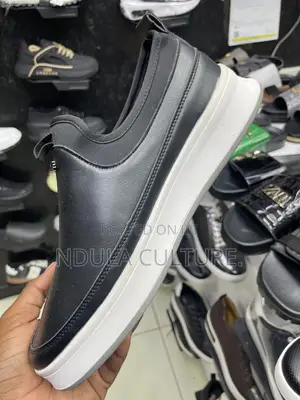Clarks Slip ~On Casuals