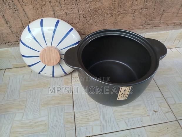 Japanese-Style Ceramic Cooking Pot - thumbnail 2