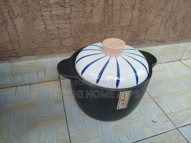 Japanese-Style Ceramic Cooking Pot - thumbnail 3