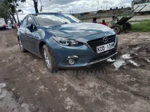Mazda Axela 2015 Blue