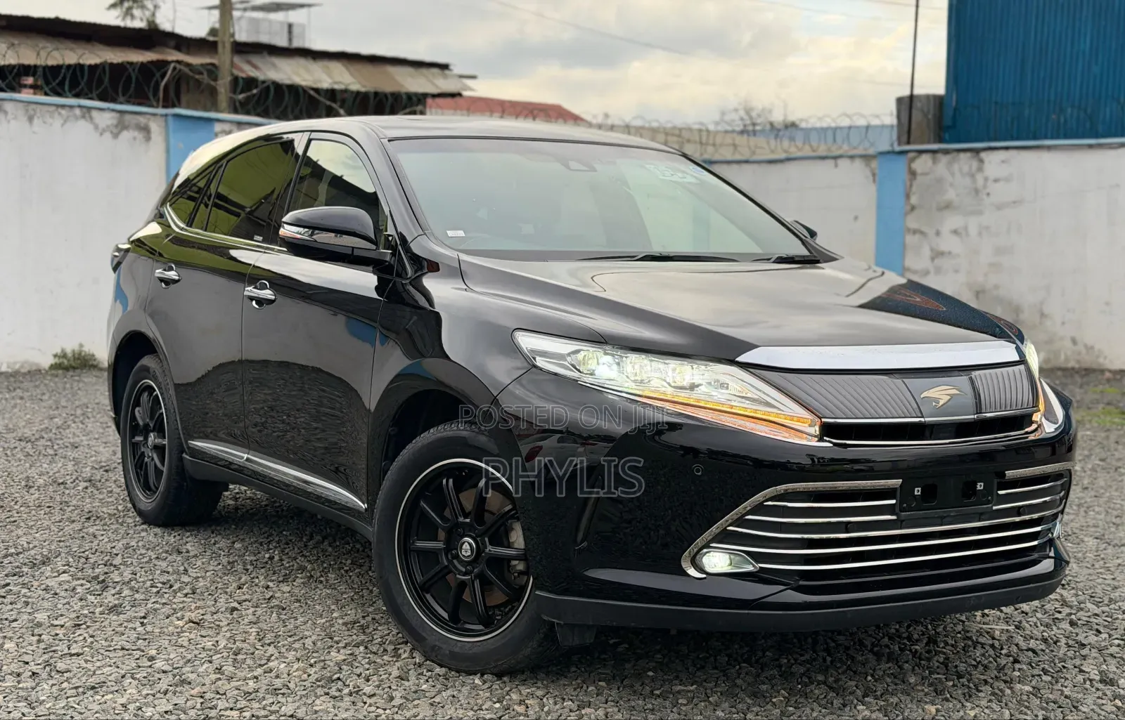Toyota Harrier 2.0 2019 Black