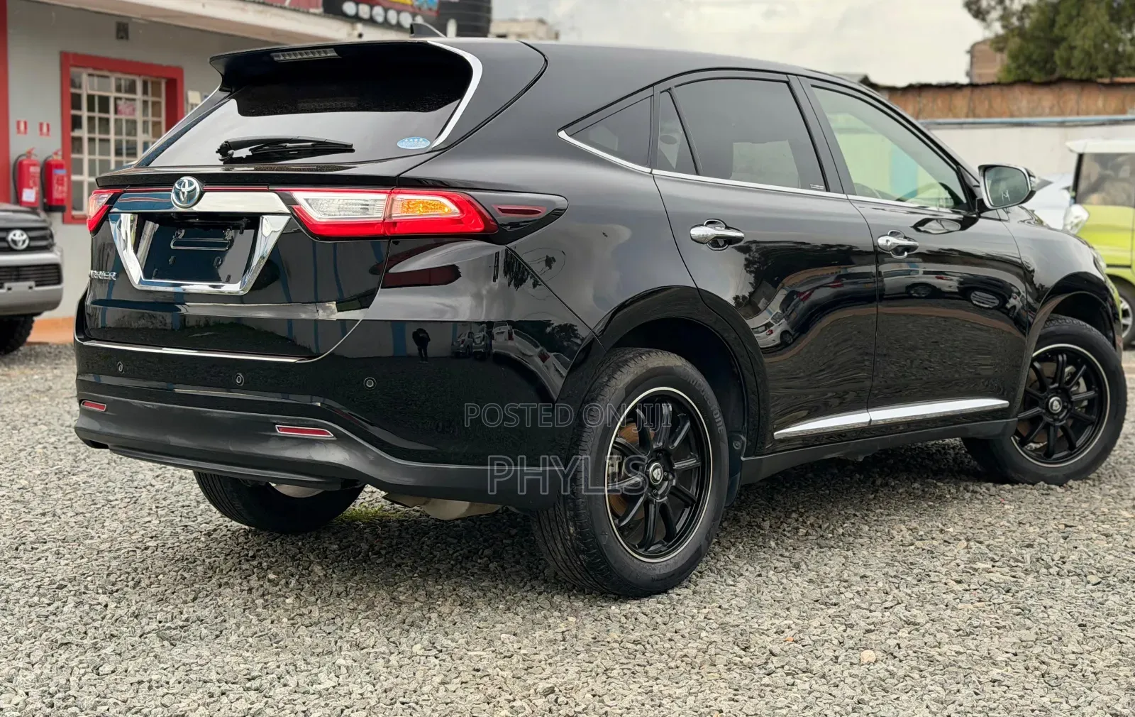 Toyota Harrier 2.0 2019 Black
