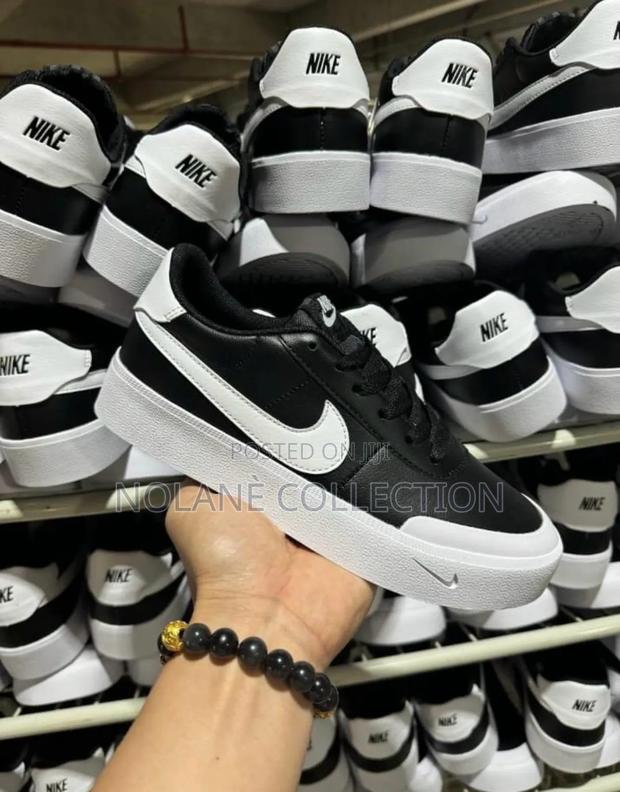 Nike Court Sneakers