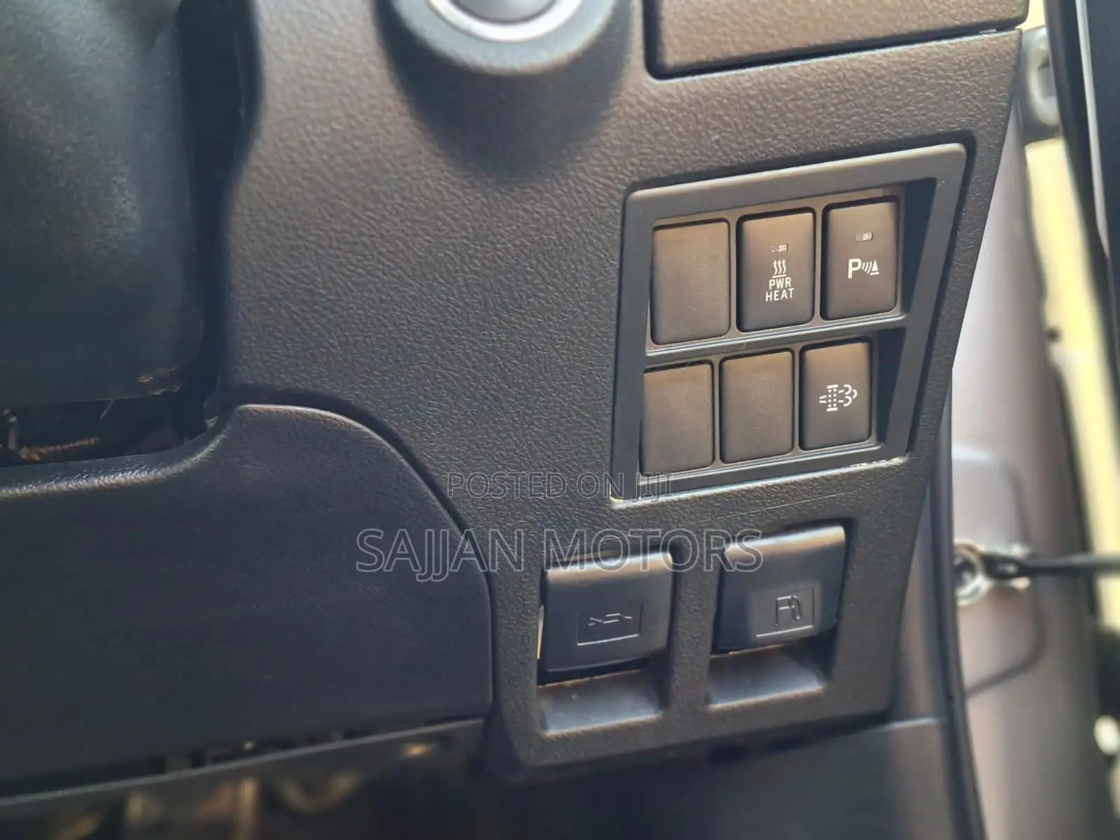 Toyota Hilux 2.4 Diesel 2020 Silver