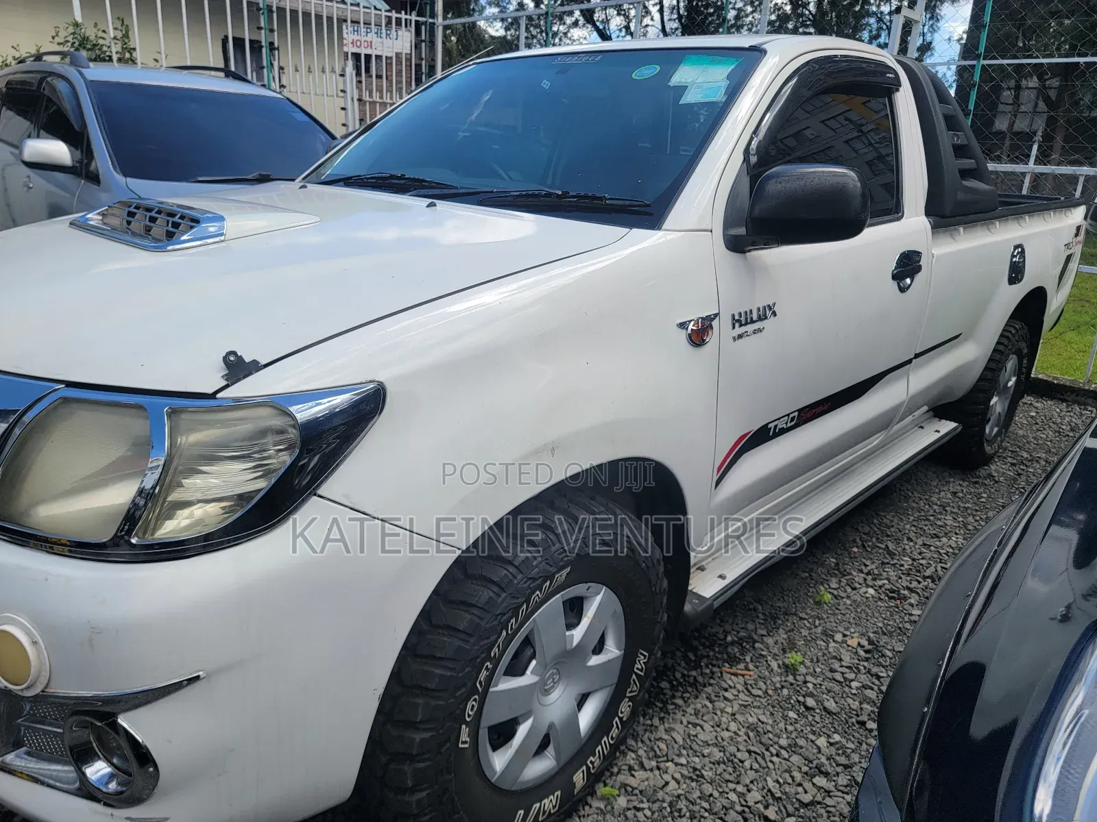 Toyota Hilux 2014 White