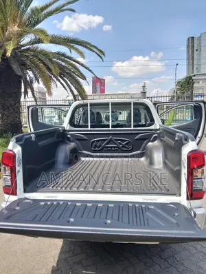 New Mitsubishi L200 2025 White