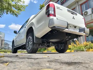 New Mitsubishi L200 2025 White