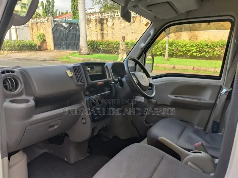 Suzuki Every Wagon 2019 White