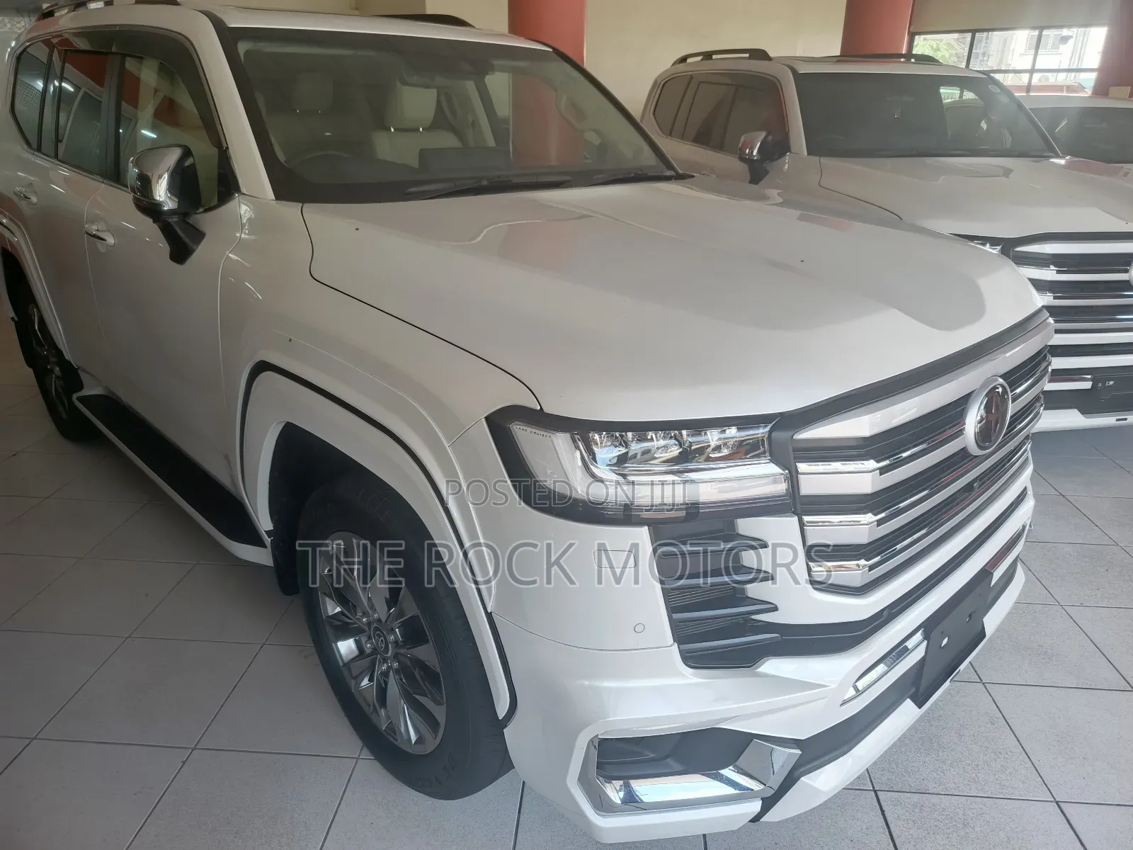 Toyota Land Cruiser Prado 2023 White