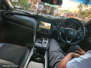 Honda Insight 2019 Silver