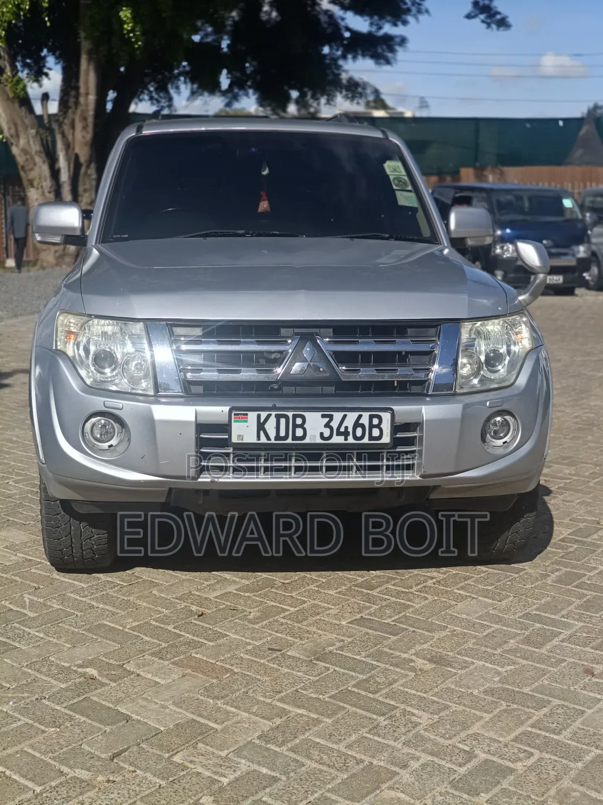 Mitsubishi Pajero V80 3.2 DI-D 2014 Silver