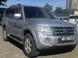 Mitsubishi Pajero V80 3.2 DI-D 2014 Silver
