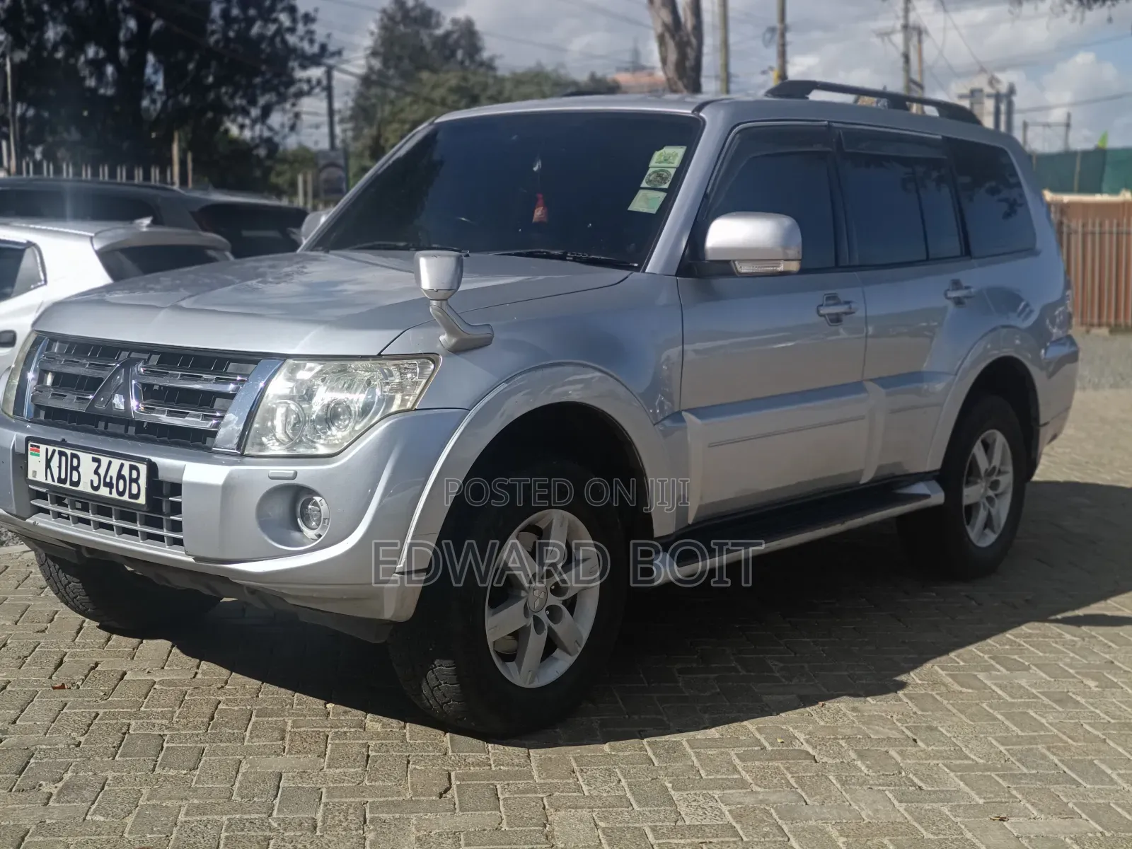 Mitsubishi Pajero V80 3.2 DI-D 2014 Silver