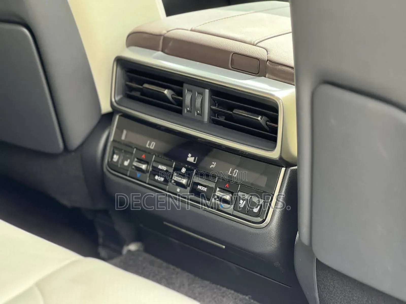 Lexus LX 600 2023 White