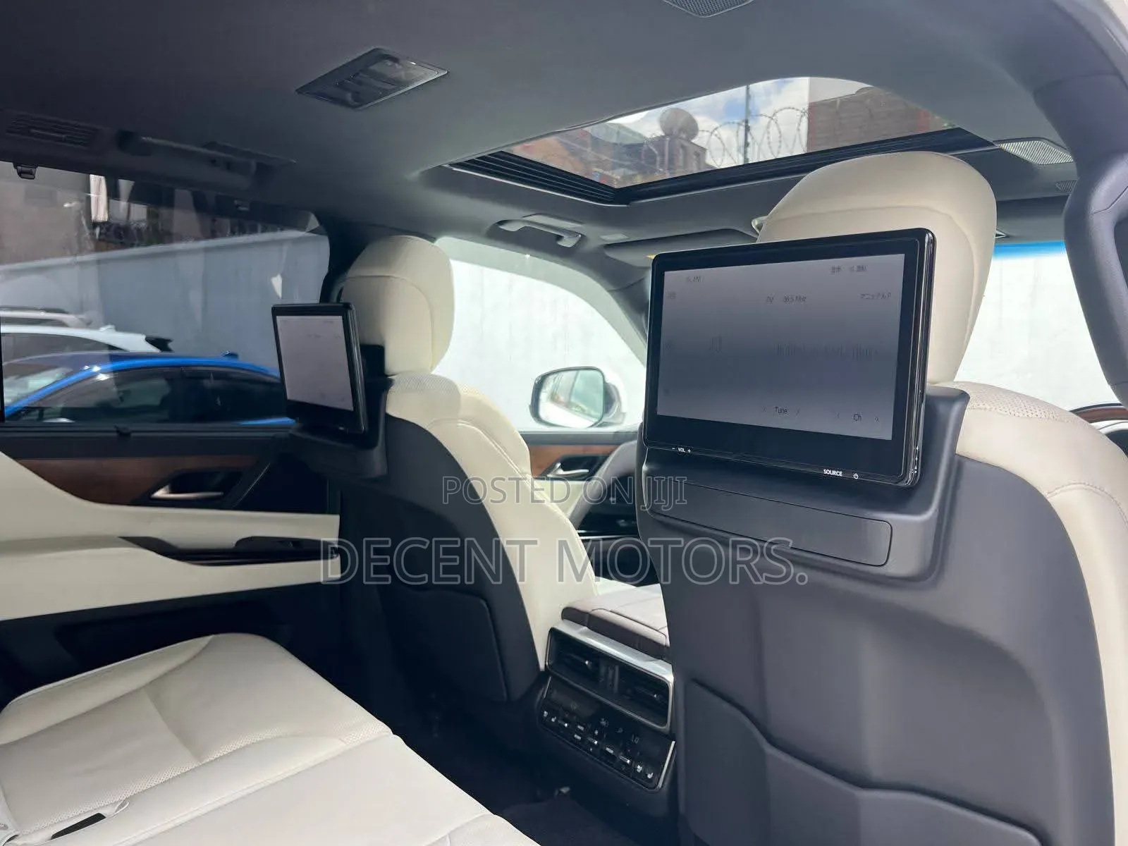 Lexus LX 600 2023 White