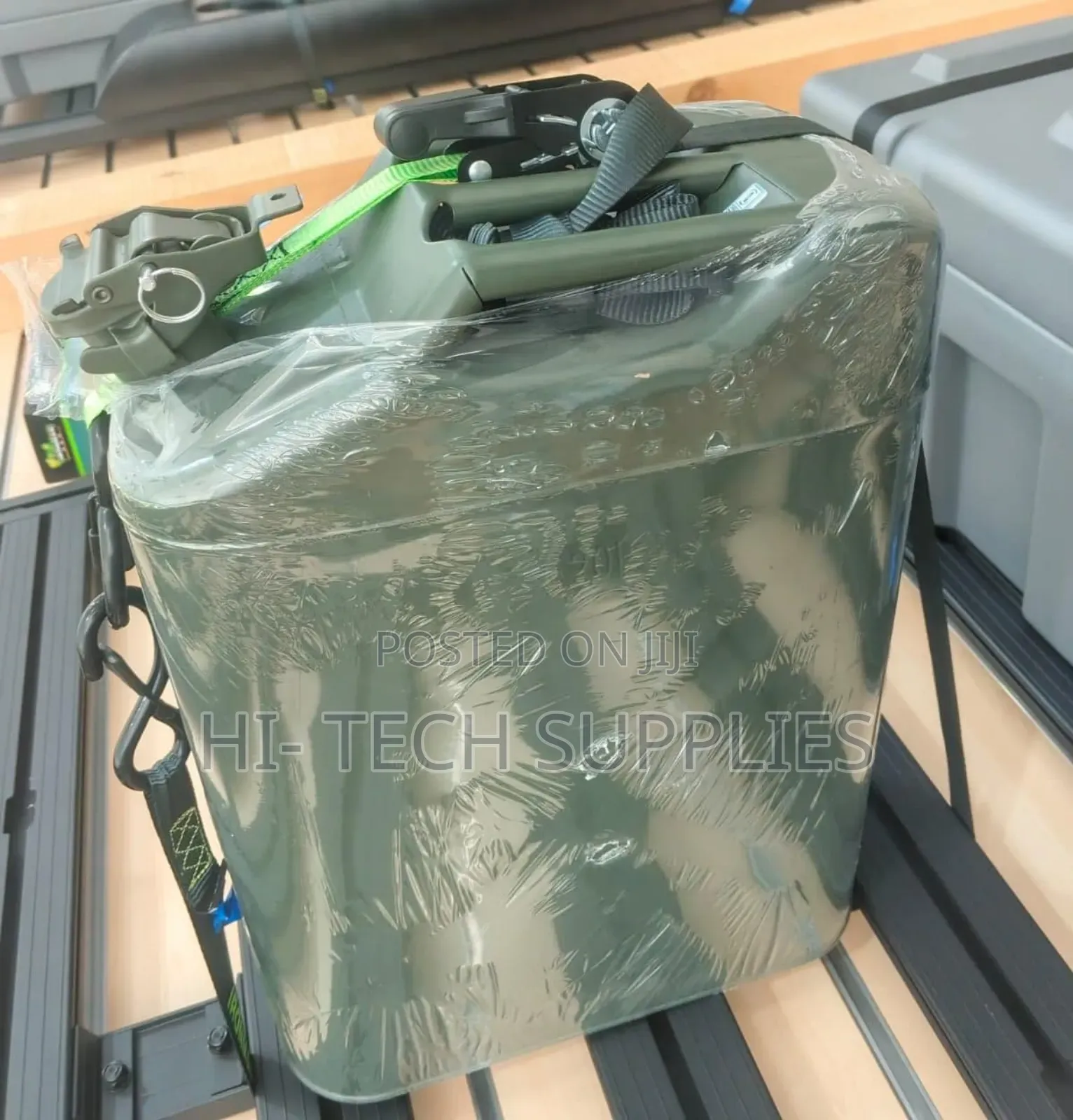 Portable Metallic Fuel Jerrican 20l With Spout Nozzle