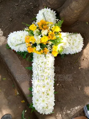 Coffin Spread/ Casket . Memorial/Burial/Wreath Flowers