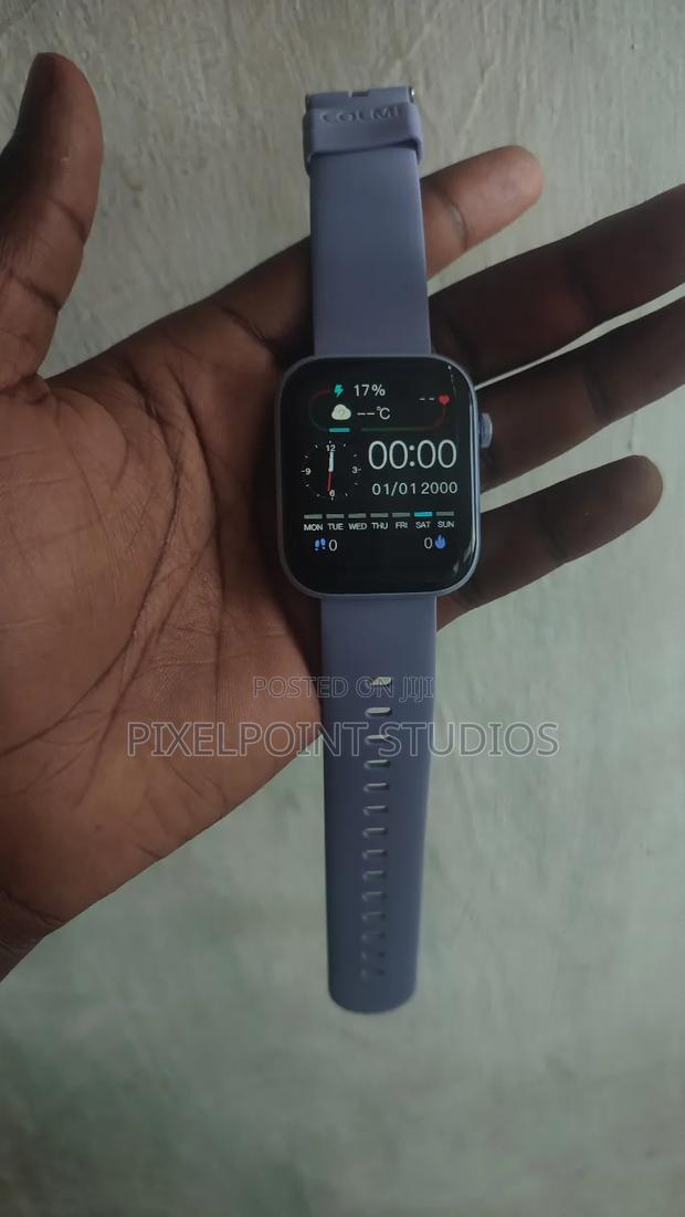 Good Quality Bluetooth Smartwatch - main view