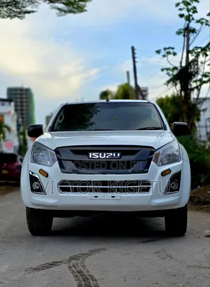 Isuzu D-MAX 2021 White