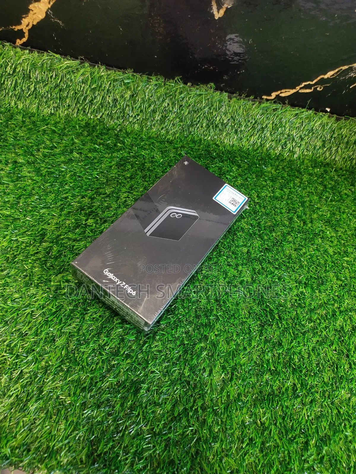 New Samsung Galaxy Z Flip6 256 GB Black