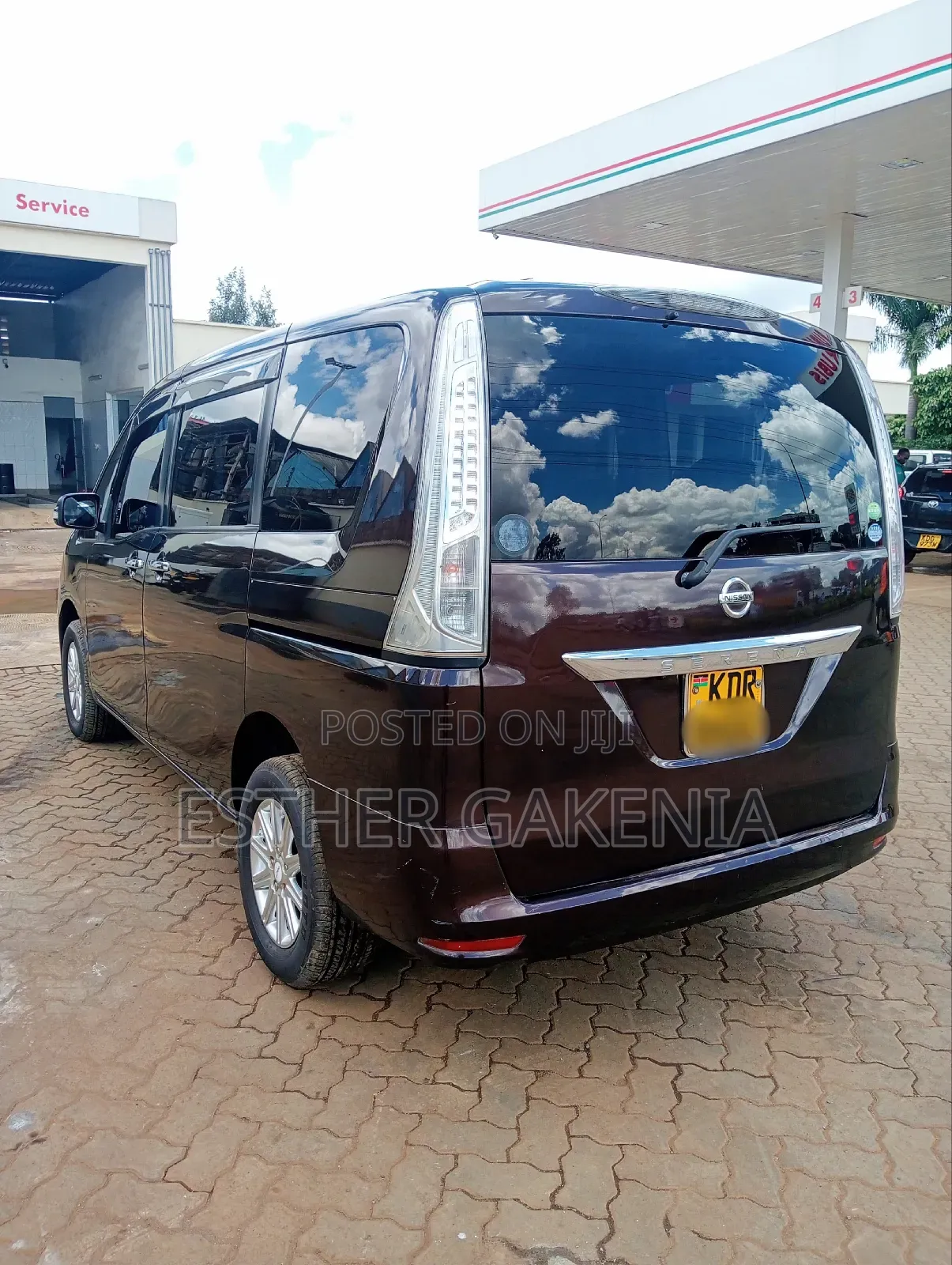 Nissan Serena 2016 Brown